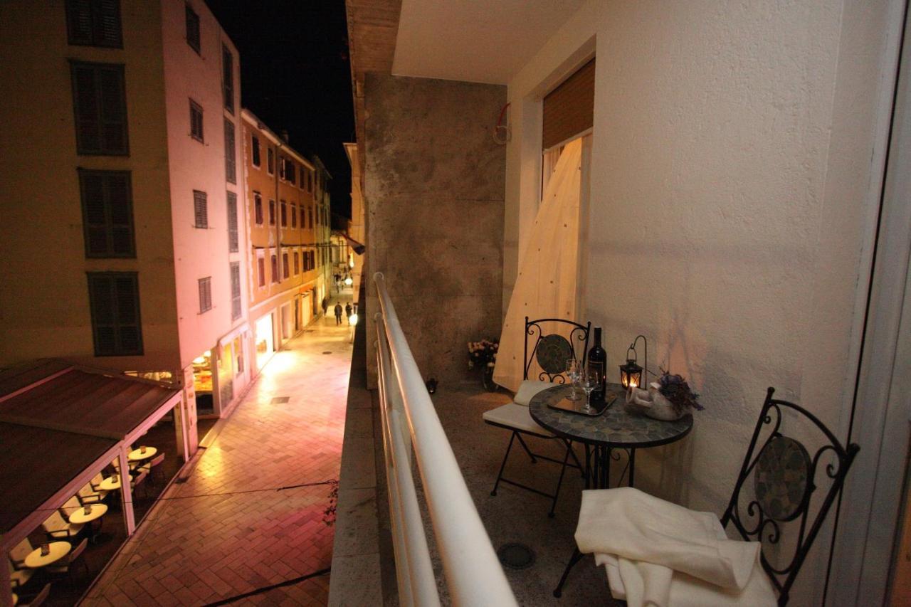 Vincent Apt. In Old Town Centre Задар Стая снимка